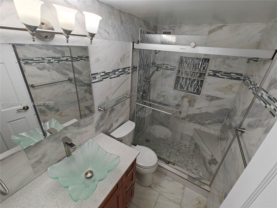 For Rent: $2,950 (2 beds, 2 baths, 990 Square Feet)