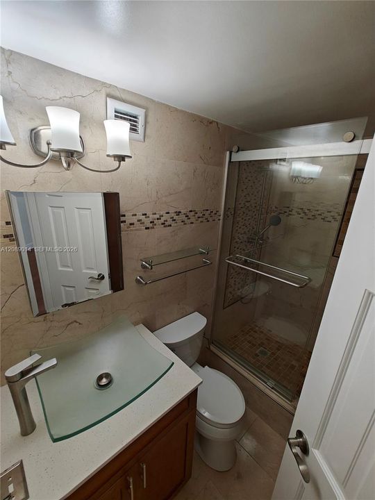 For Rent: $2,950 (2 beds, 2 baths, 990 Square Feet)