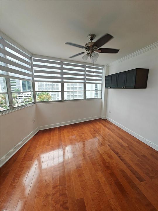For Rent: $2,950 (2 beds, 2 baths, 990 Square Feet)