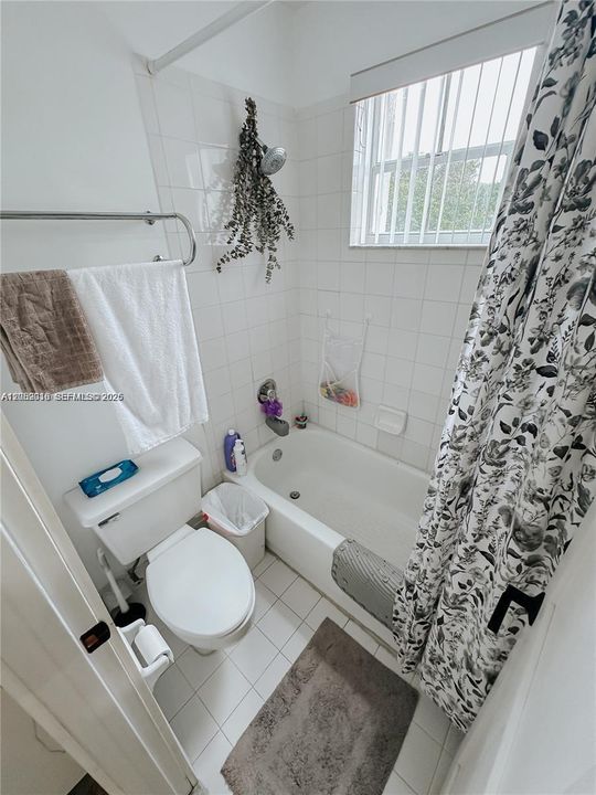 В аренду: $3,000 (2 спален, 2 ванн, 1250 Квадратных фут)
