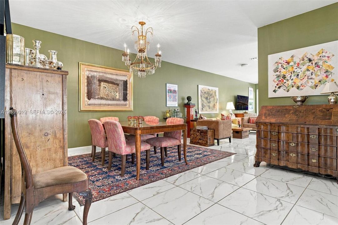 En Venta: $1,295,000 (3 camas, 2 baños, 1972 Pies cuadrados)