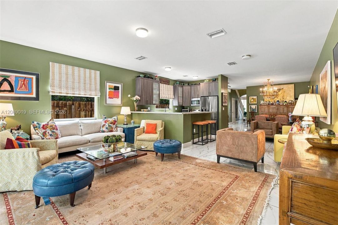 En Venta: $1,295,000 (3 camas, 2 baños, 1972 Pies cuadrados)