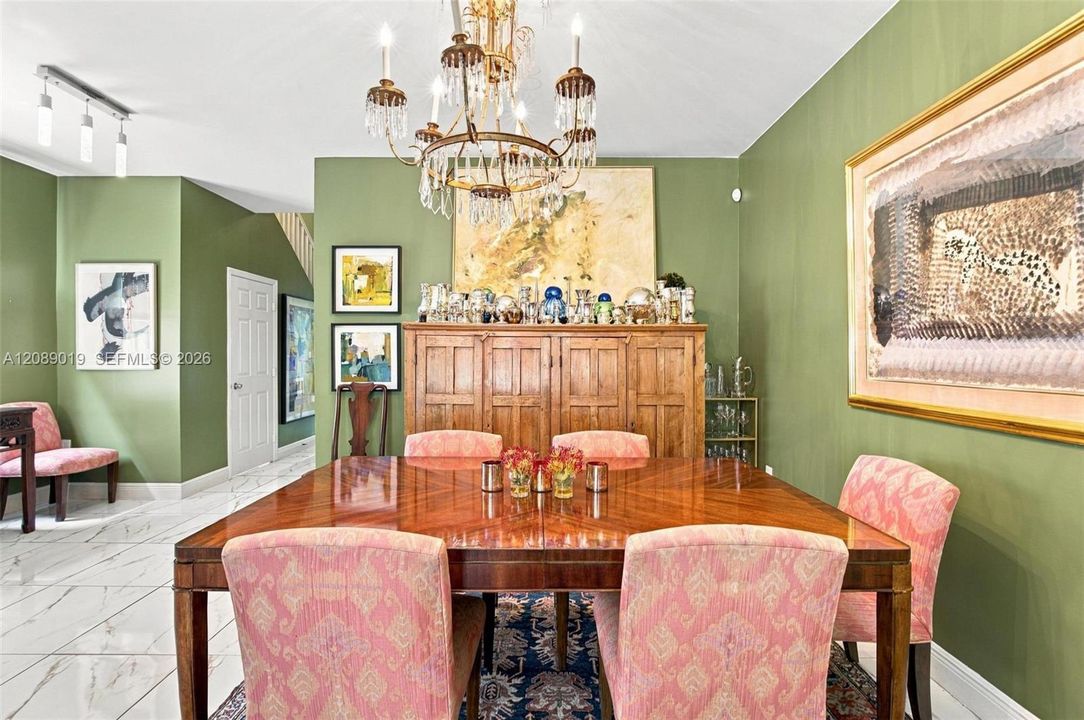 En Venta: $1,295,000 (3 camas, 2 baños, 1972 Pies cuadrados)