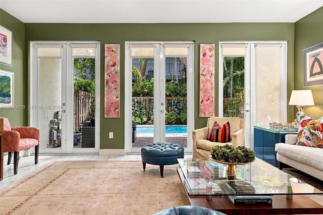 En Venta: $1,295,000 (3 camas, 2 baños, 1972 Pies cuadrados)