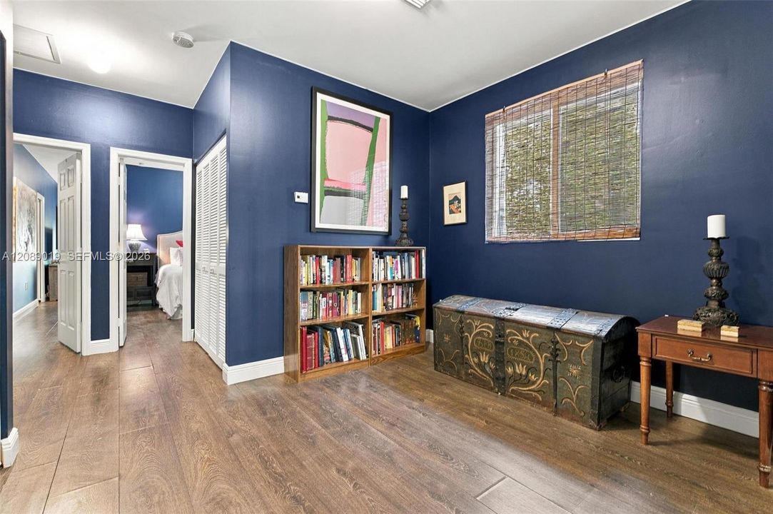 En Venta: $1,295,000 (3 camas, 2 baños, 1972 Pies cuadrados)