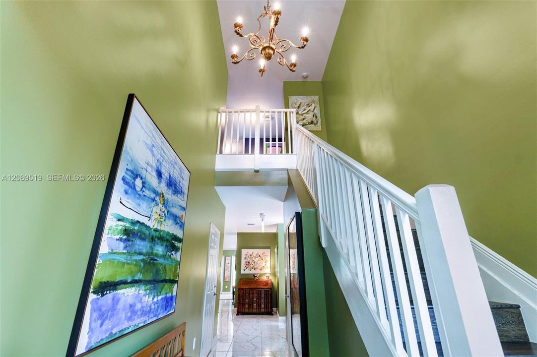 En Venta: $1,295,000 (3 camas, 2 baños, 1972 Pies cuadrados)