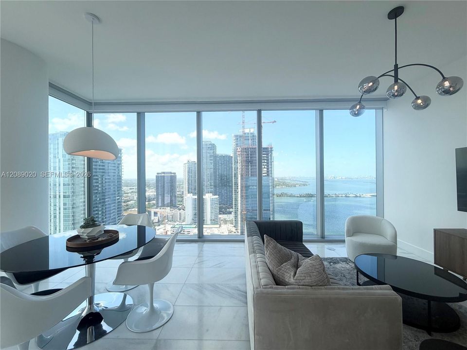 For Rent: $8,900 (2 beds, 2 baths, 1105 Square Feet)