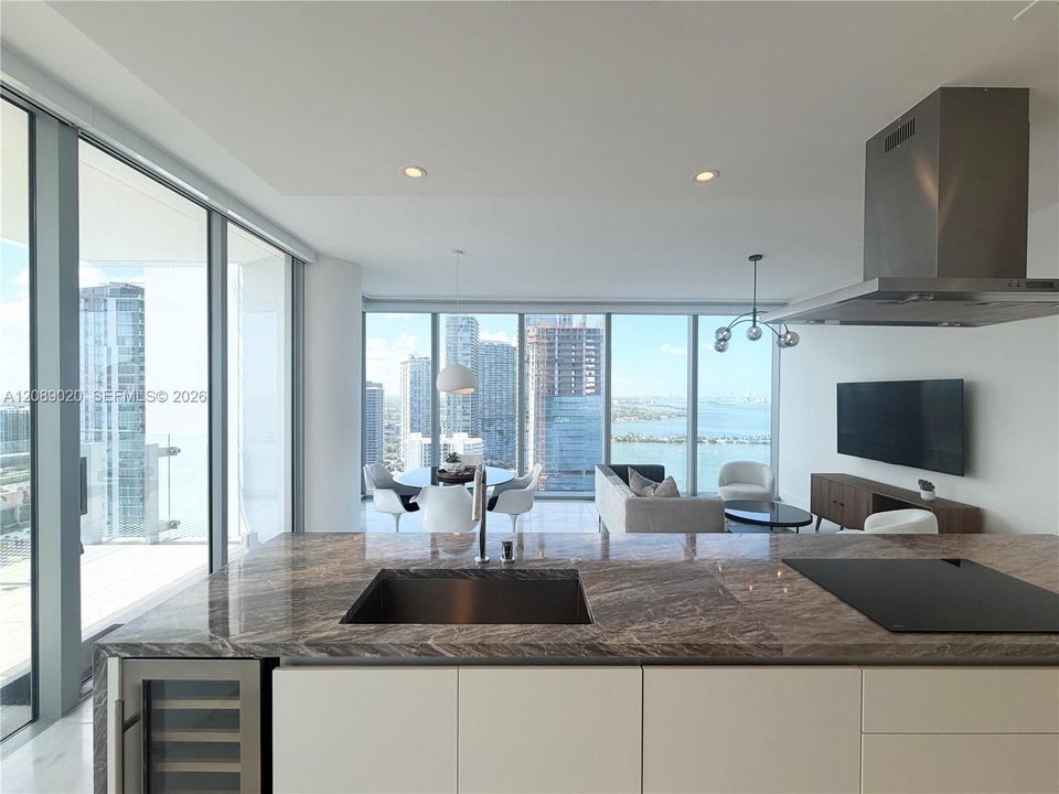 For Rent: $8,900 (2 beds, 2 baths, 1105 Square Feet)
