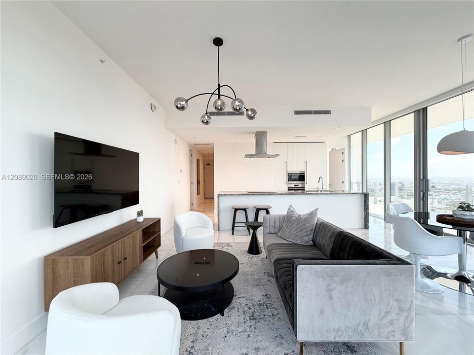 For Rent: $8,900 (2 beds, 2 baths, 1105 Square Feet)