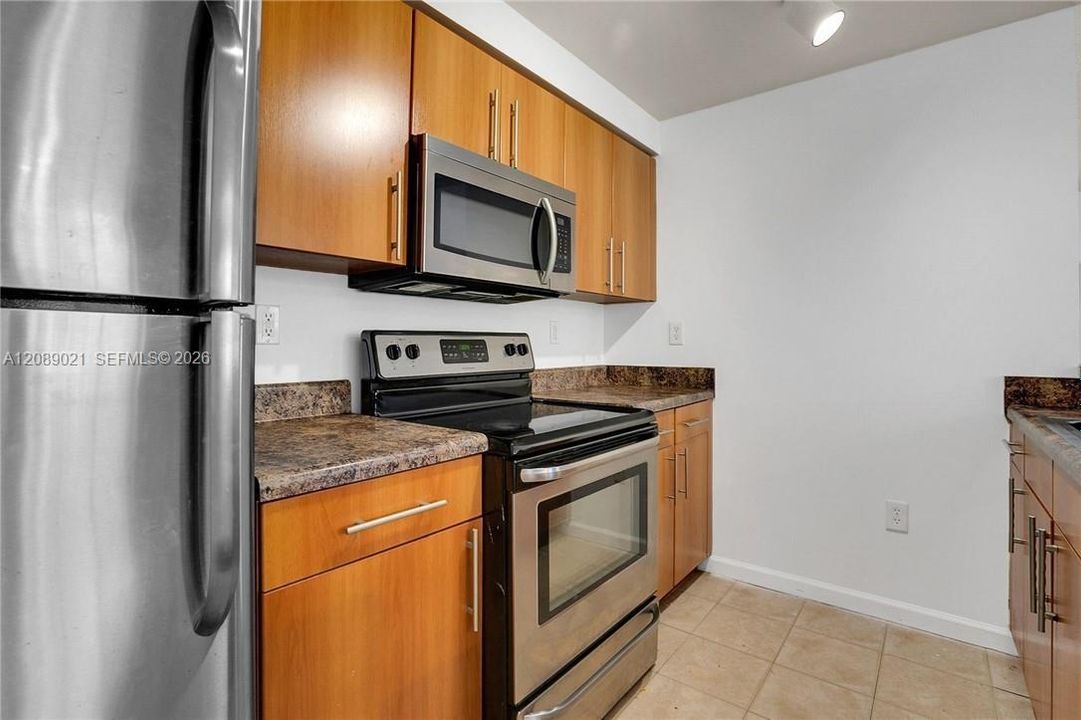 For Rent: $2,000 (2 beds, 2 baths, 1123 Square Feet)