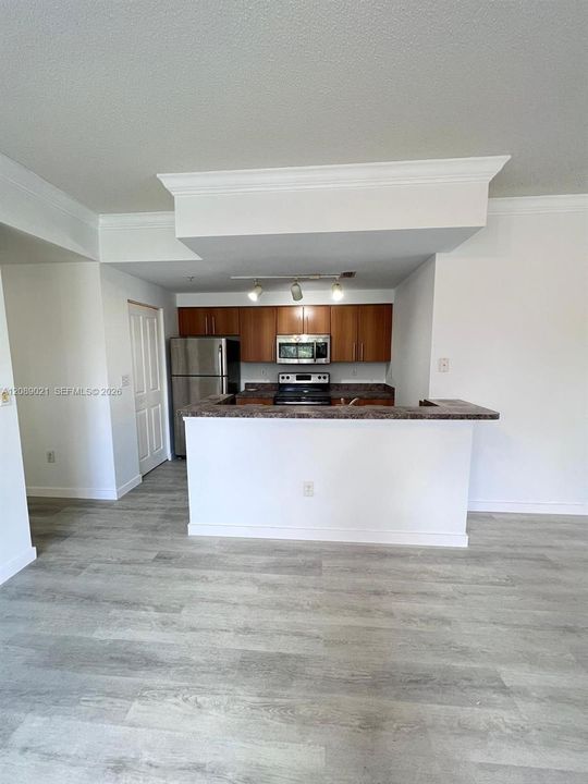 For Rent: $2,000 (2 beds, 2 baths, 1123 Square Feet)