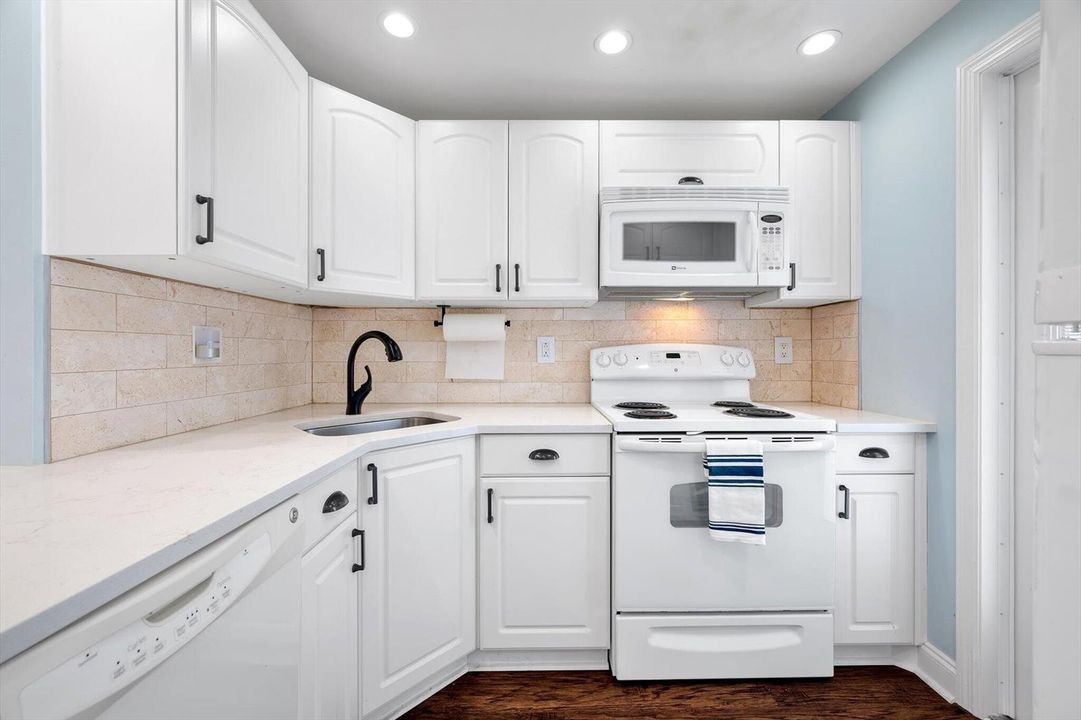 12-5171 W Oakland Park Blvd #204_012