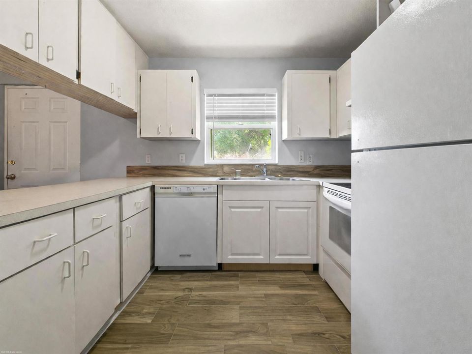 13122 52nd Pl S 035a removed