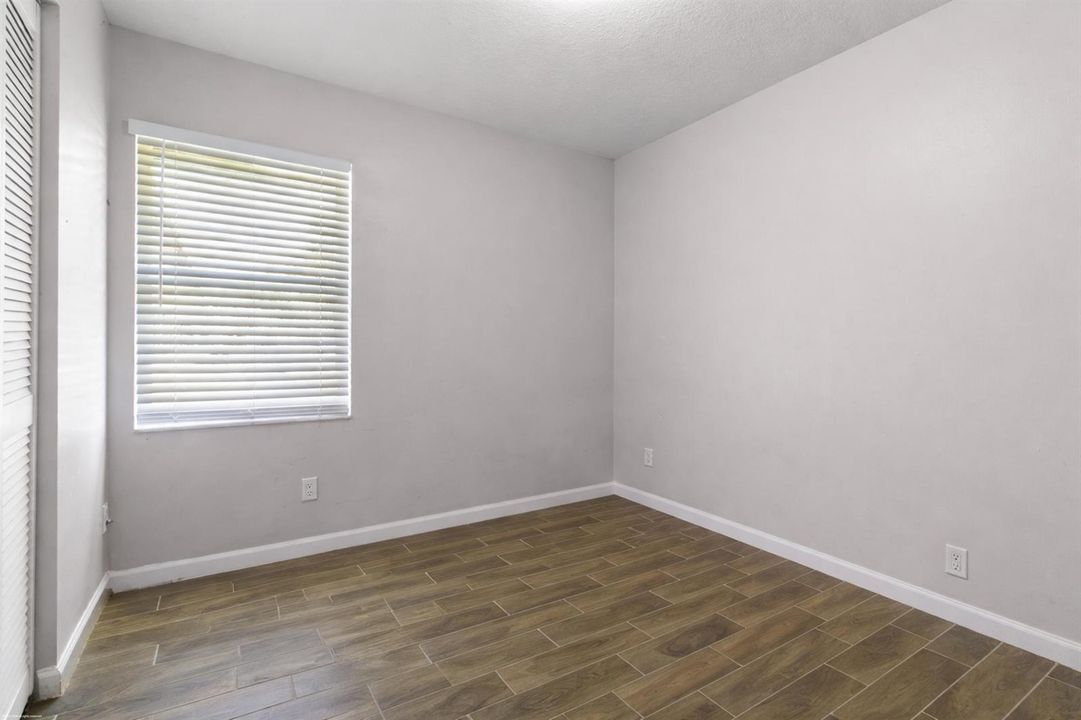 13122 52nd Pl S 036a removed