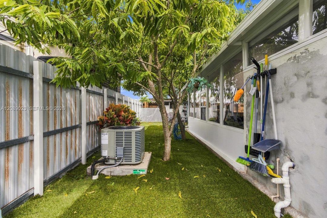 En Venta: $675,000 (3 camas, 1 baños, 1262 Pies cuadrados)