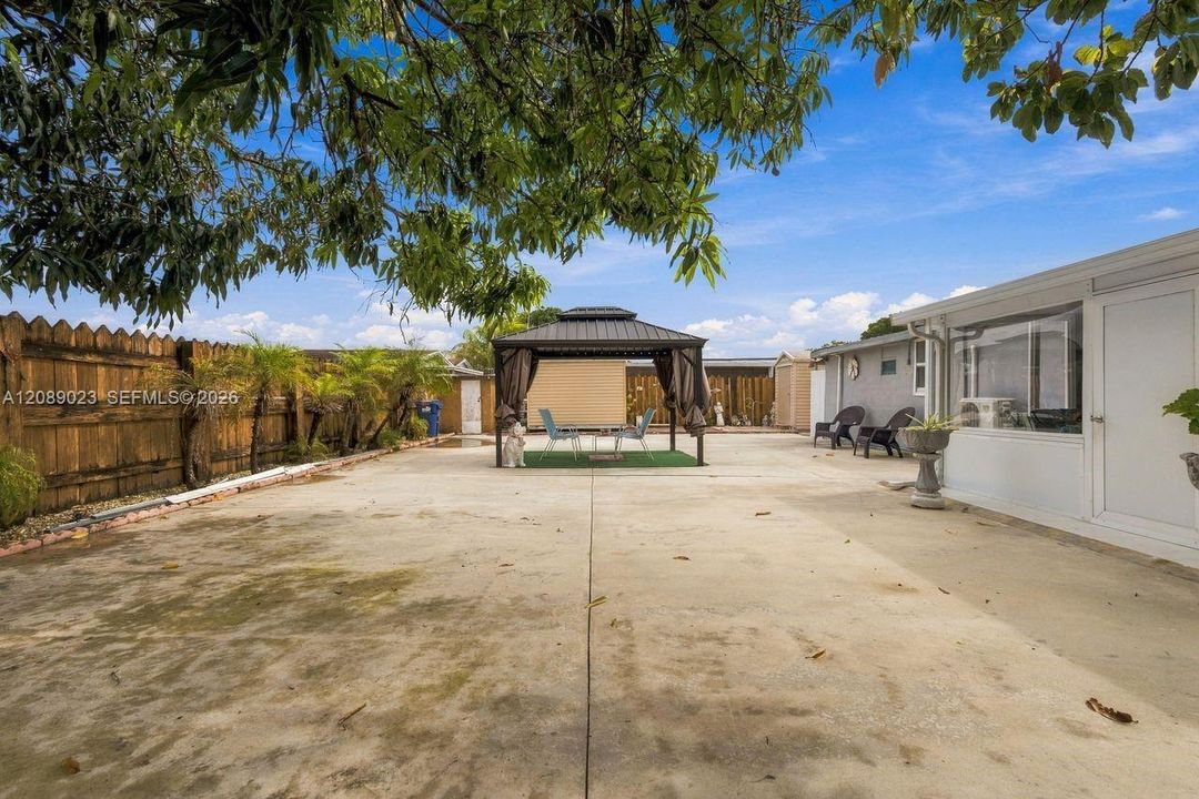 En Venta: $675,000 (3 camas, 1 baños, 1262 Pies cuadrados)