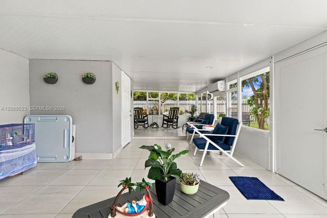 En Venta: $675,000 (3 camas, 1 baños, 1262 Pies cuadrados)