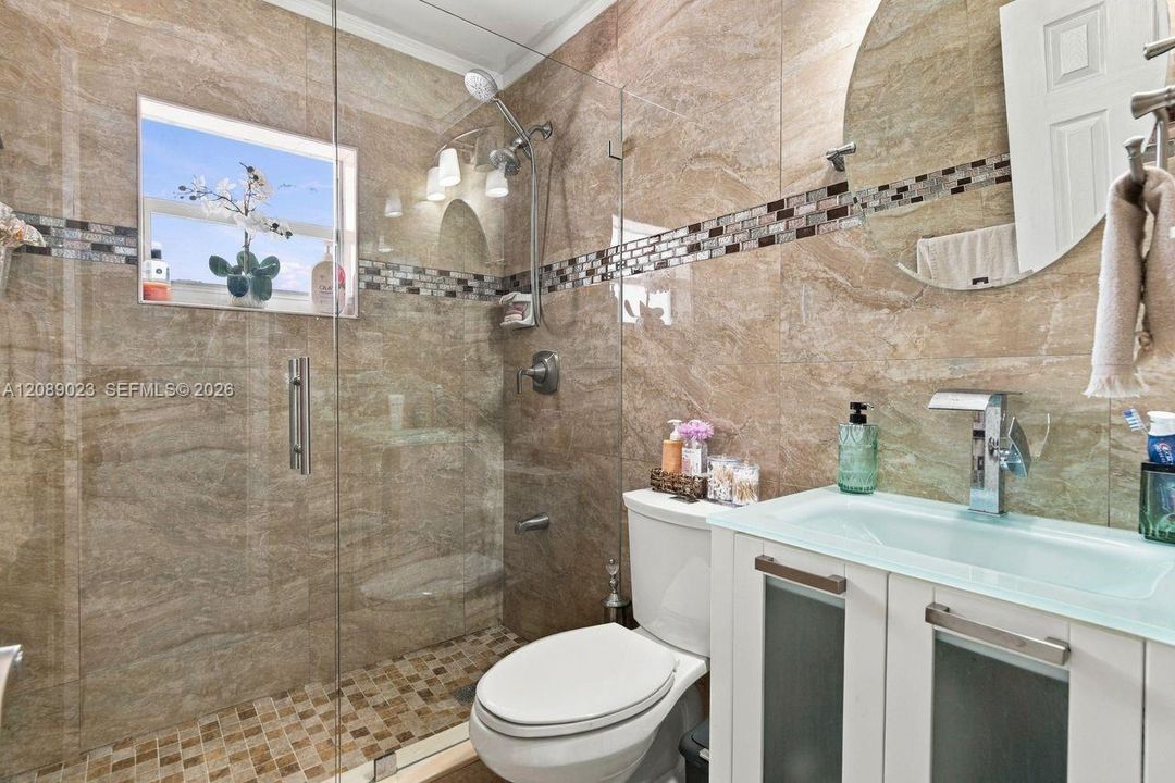 En Venta: $675,000 (3 camas, 1 baños, 1262 Pies cuadrados)