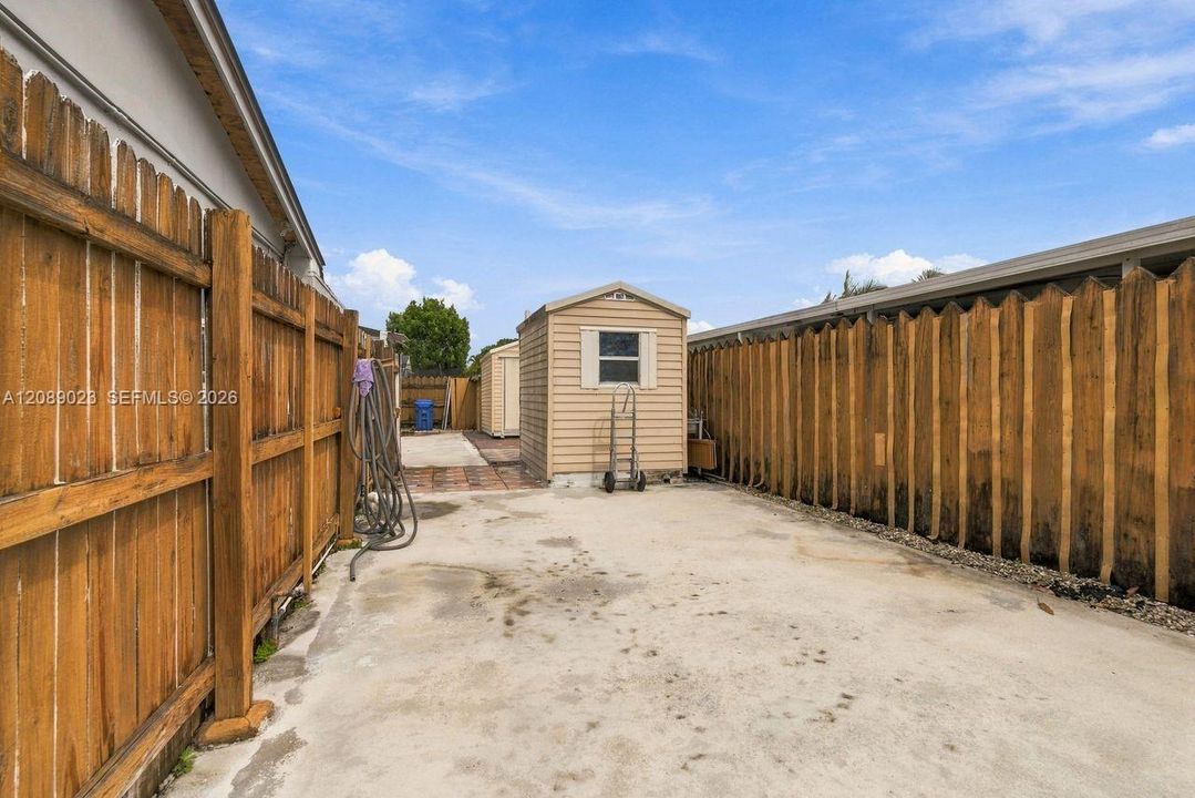 En Venta: $675,000 (3 camas, 1 baños, 1262 Pies cuadrados)