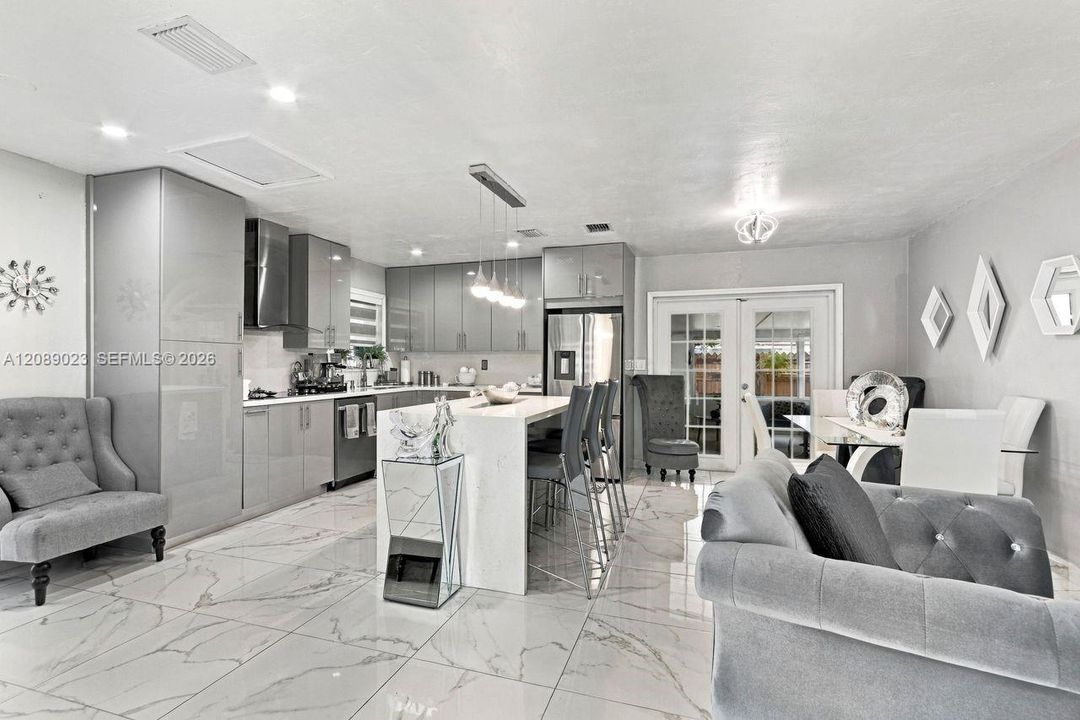 En Venta: $675,000 (3 camas, 1 baños, 1262 Pies cuadrados)
