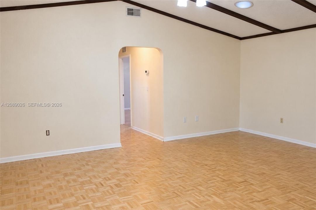 En Venta: $335,000 (2 camas, 3 baños, 1672 Pies cuadrados)
