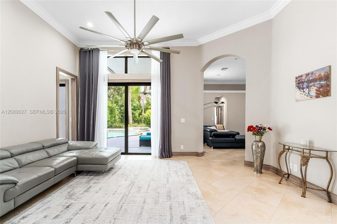 В аренду: $8,000 (3 спален, 2 ванн, 2132 Квадратных фут)