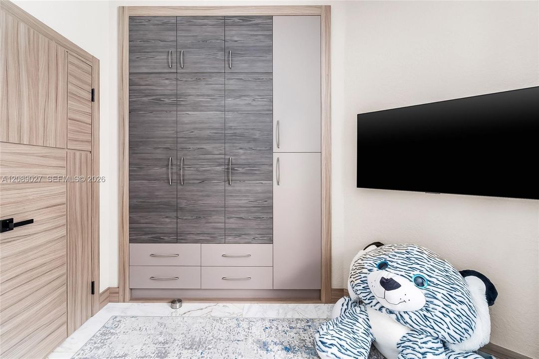 В аренду: $8,000 (3 спален, 2 ванн, 2132 Квадратных фут)