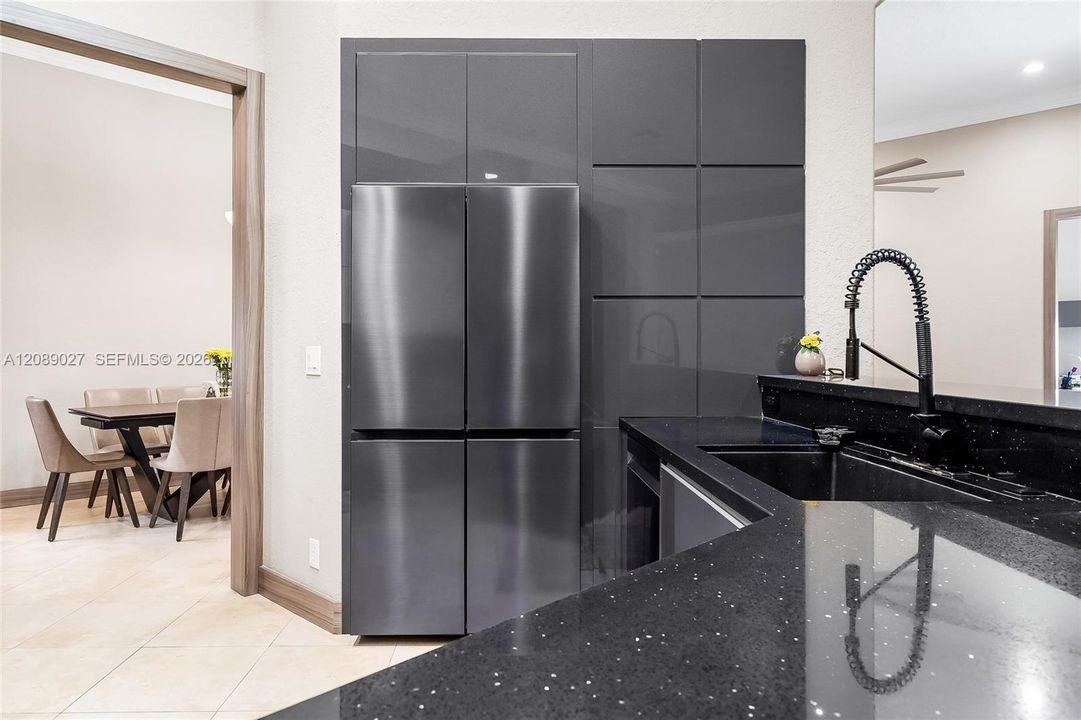 В аренду: $8,000 (3 спален, 2 ванн, 2132 Квадратных фут)