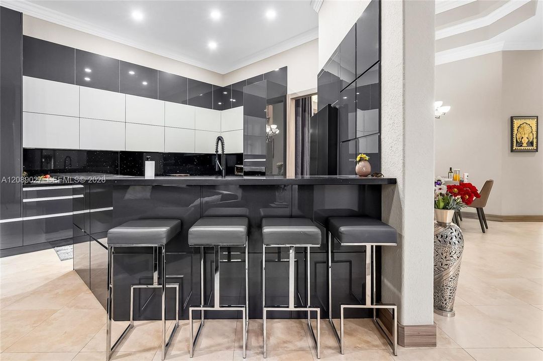В аренду: $8,000 (3 спален, 2 ванн, 2132 Квадратных фут)