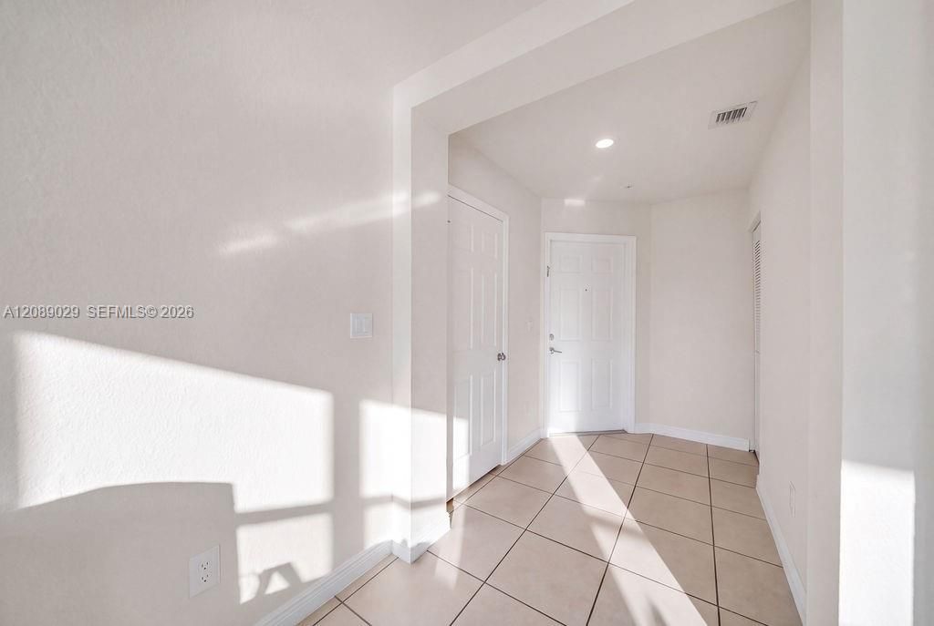 En Venta: $408,000 (3 camas, 2 baños, 1256 Pies cuadrados)