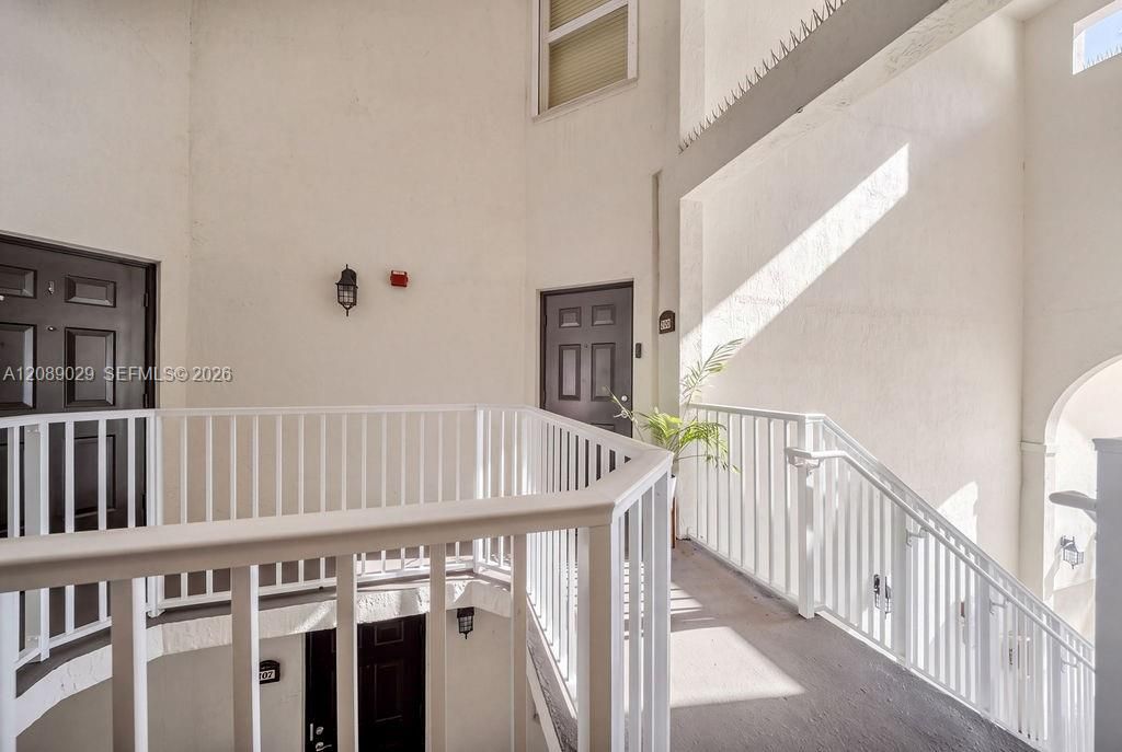 En Venta: $408,000 (3 camas, 2 baños, 1256 Pies cuadrados)