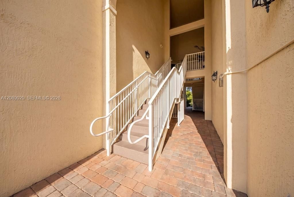 En Venta: $408,000 (3 camas, 2 baños, 1256 Pies cuadrados)
