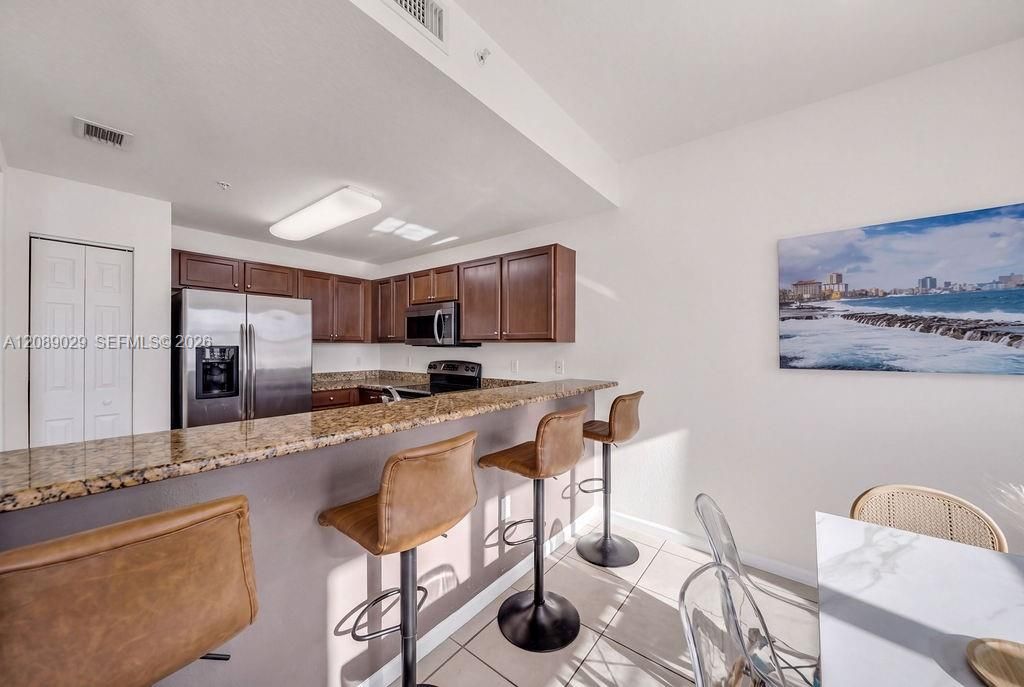 En Venta: $408,000 (3 camas, 2 baños, 1256 Pies cuadrados)