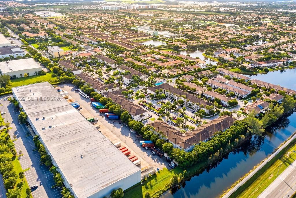 En Venta: $408,000 (3 camas, 2 baños, 1256 Pies cuadrados)