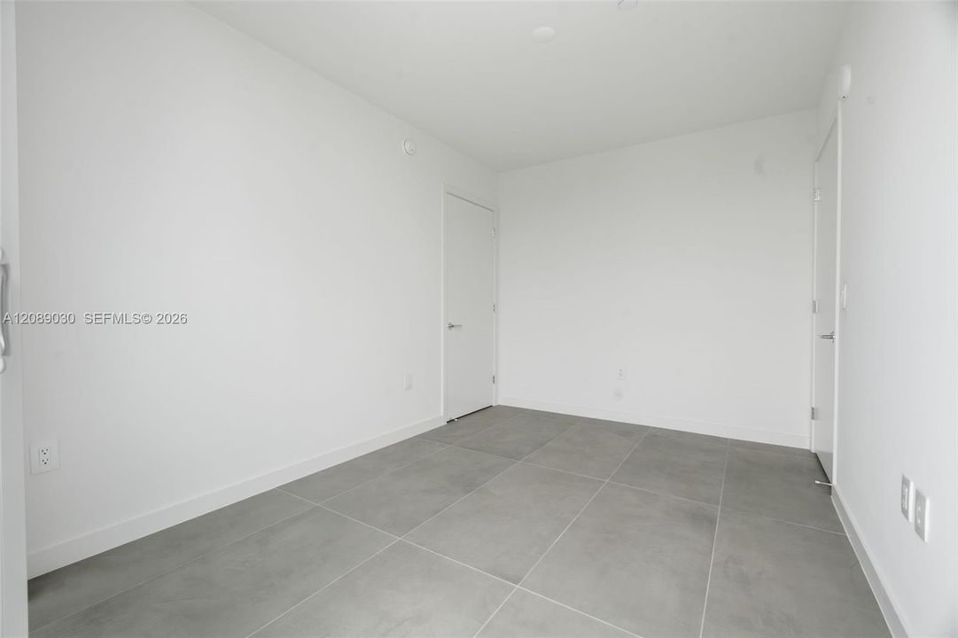 For Sale: $2,350,000 (2 beds, 2 baths, 1285 Square Feet)