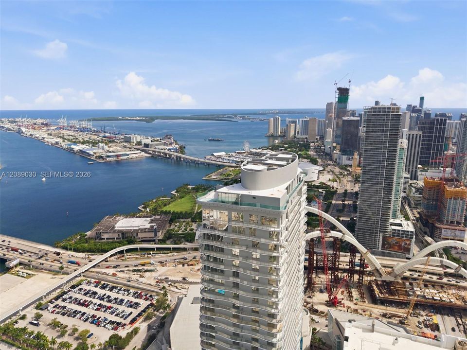 For Sale: $2,350,000 (2 beds, 2 baths, 1285 Square Feet)