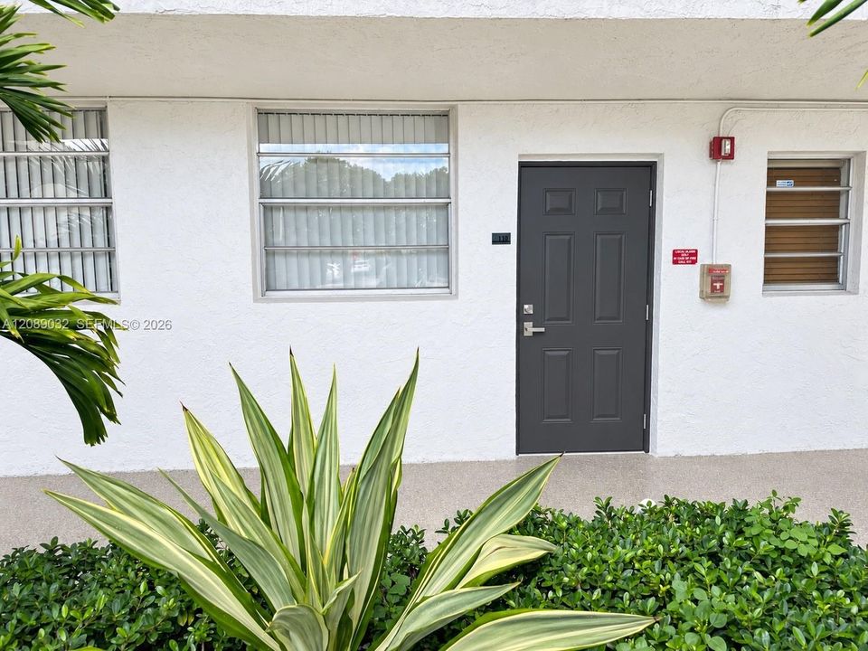 For Rent: $2,600 (1 beds, 2 baths, 1135 Square Feet)