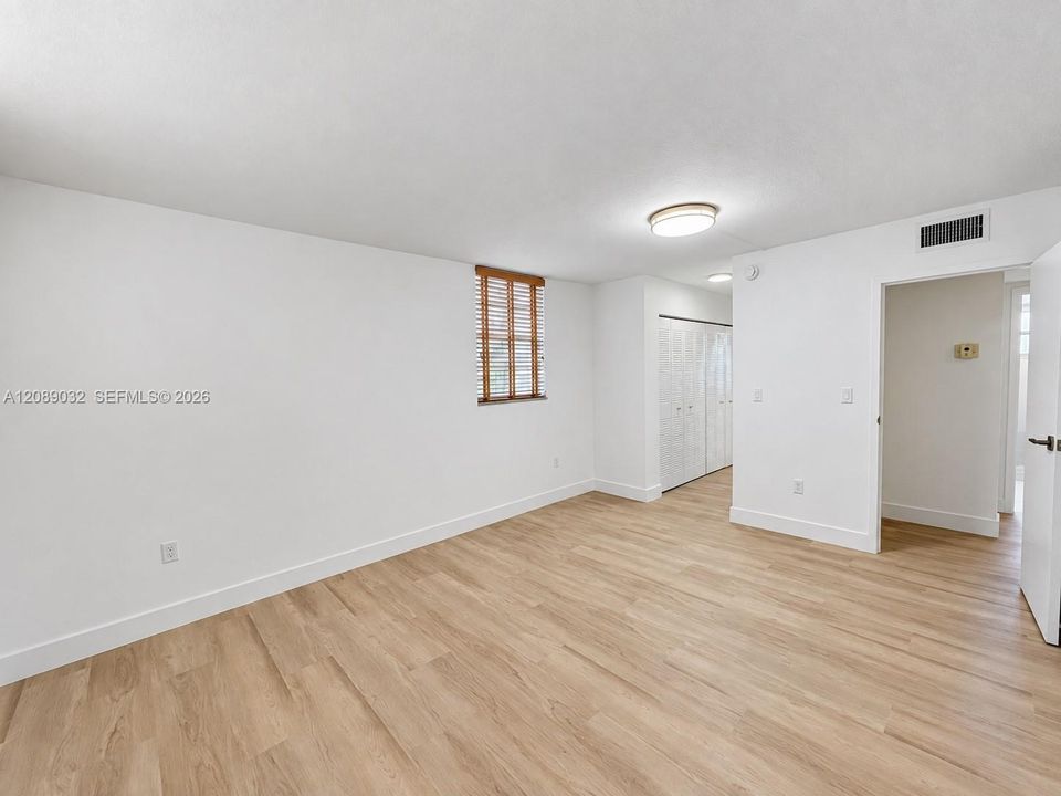 For Rent: $2,600 (1 beds, 2 baths, 1135 Square Feet)