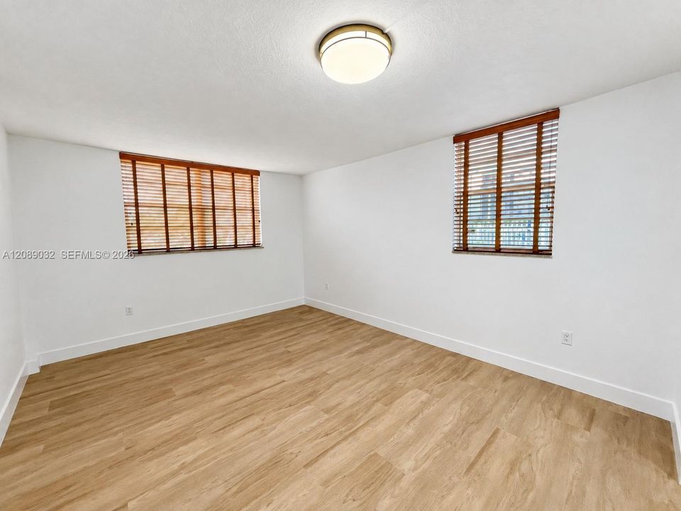For Rent: $2,600 (1 beds, 2 baths, 1135 Square Feet)