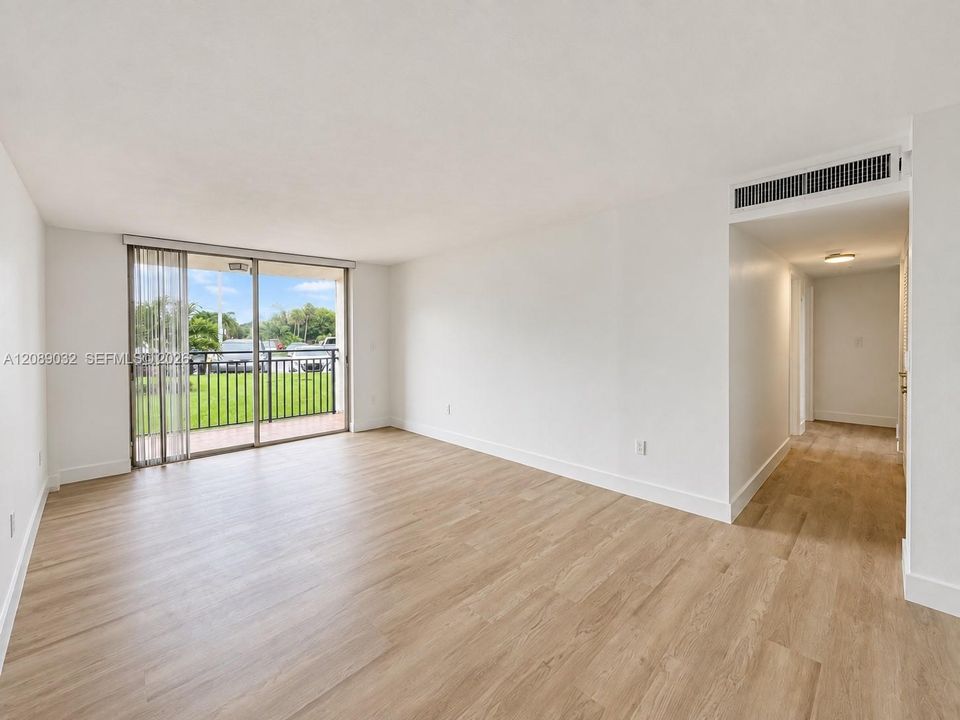 For Rent: $2,600 (1 beds, 2 baths, 1135 Square Feet)