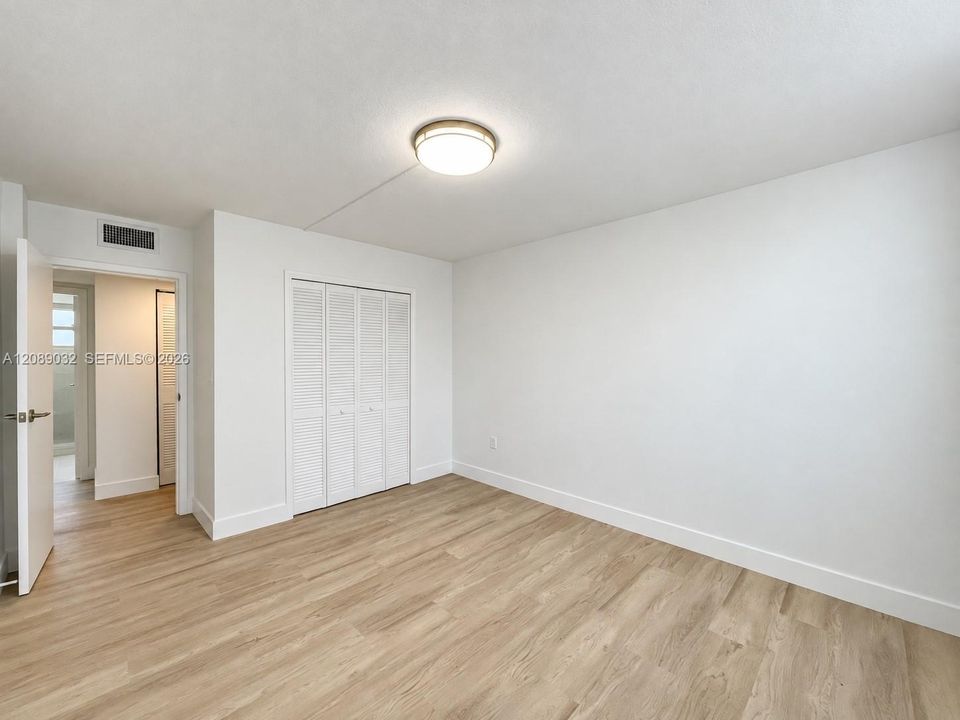 For Rent: $2,600 (1 beds, 2 baths, 1135 Square Feet)