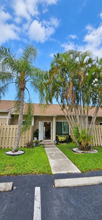 En Venta: $430,000 (3 camas, 2 baños, 1508 Pies cuadrados)