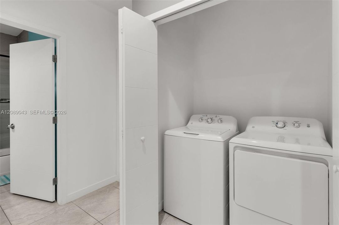 For Sale: $670,000 (4 beds, 3 baths, 1838 Square Feet)