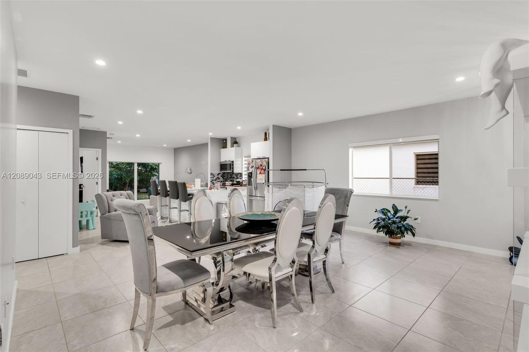 For Sale: $670,000 (4 beds, 3 baths, 1838 Square Feet)