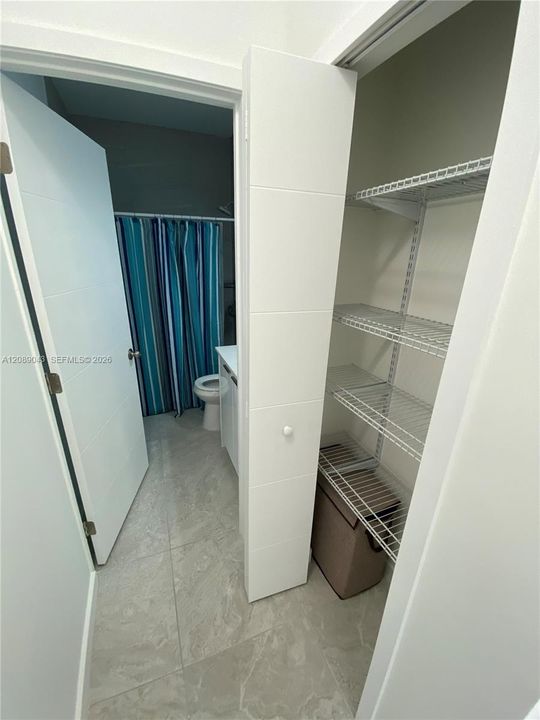 For Sale: $670,000 (4 beds, 3 baths, 1838 Square Feet)
