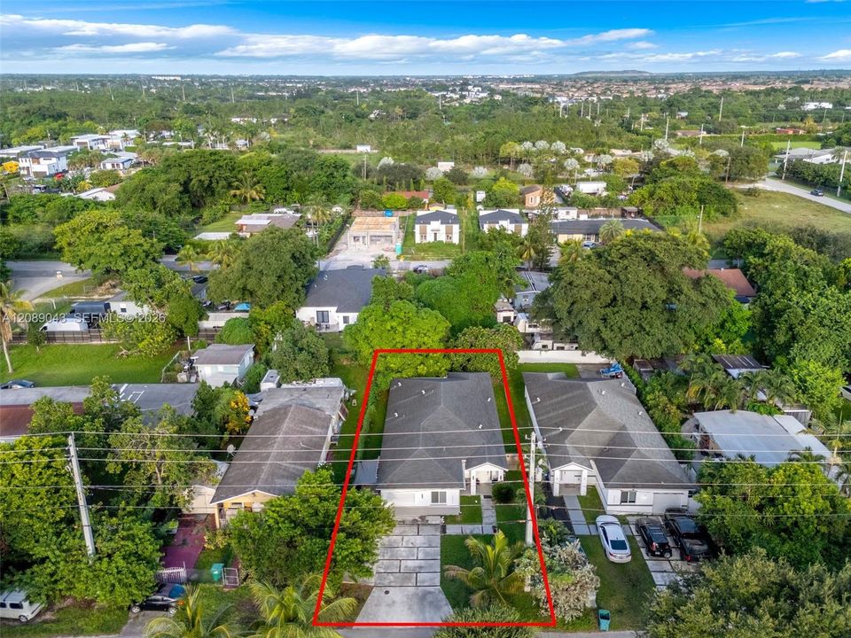 For Sale: $670,000 (4 beds, 3 baths, 1838 Square Feet)