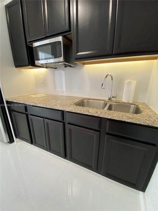 For Sale: $670,000 (4 beds, 3 baths, 1838 Square Feet)