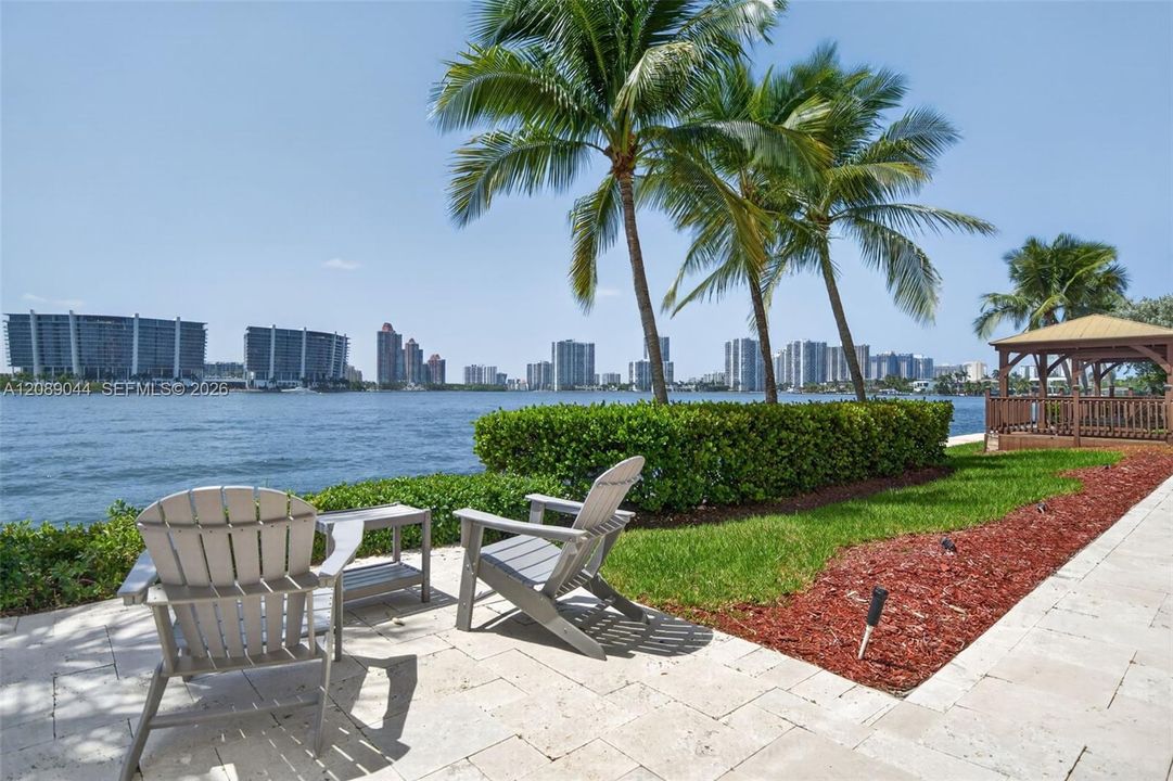 For Rent: $7,000 (2 beds, 2 baths, 1150 Square Feet)
