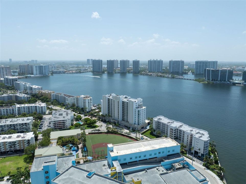 For Rent: $7,000 (2 beds, 2 baths, 1150 Square Feet)