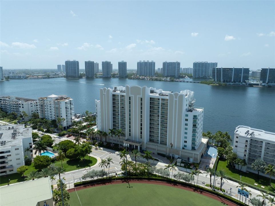 For Rent: $7,000 (2 beds, 2 baths, 1150 Square Feet)